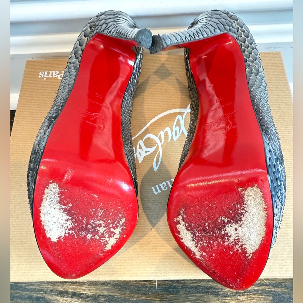 Christian Louboutin Silver Metallic Snakeskin Peep-Toe Pumps - Picture 8 of 9